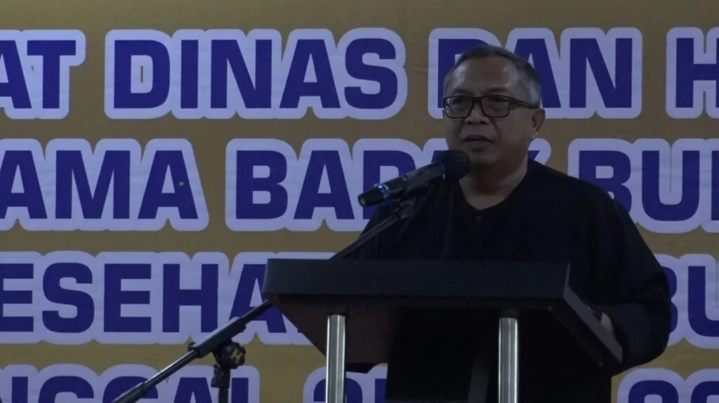 BUPATI MINTA DINKES MEWUJUDKAN FORMULA PELAYANAN KESEHATAN TERBAIK UNTUK MASYARAKAT 1 bupati minta dinkes