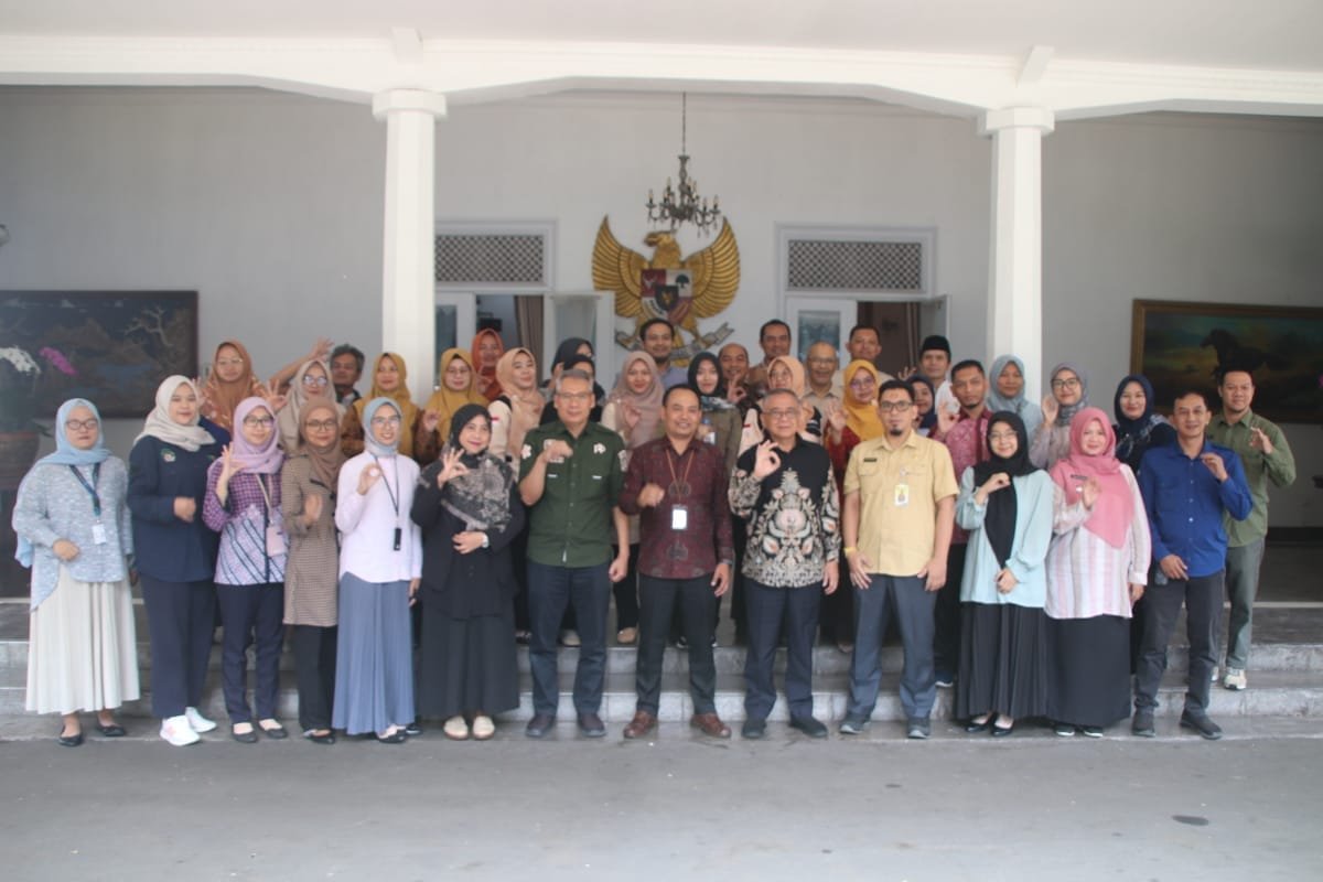 Dikunjungi Tim TPPS Jawa Barat, Wabup Sebut Penurunan Stunting Perlu Perhatian Serius 1 442449151 833657295462777 1368116144771367761 n