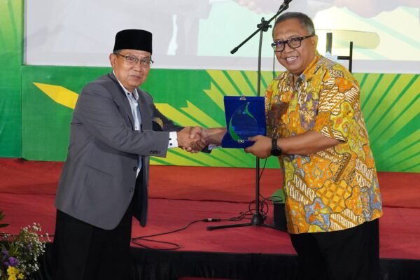 HADIRI MUSYPIMDA MUHAMMADIYAH, BUPATI KUKUHKAN KOMITMEN CITA CITA LUHUR MUHAMMADIYAH 445351101 836230598538780 1475160197000478117 n