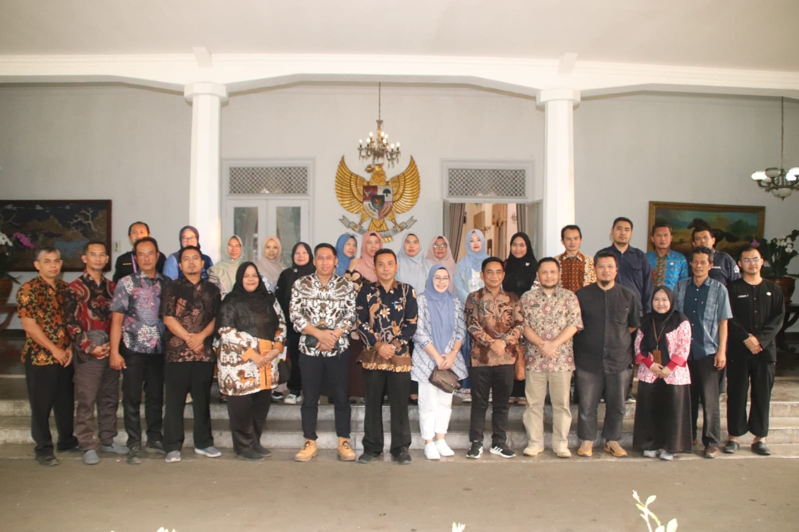 OPTIMALKAN LAYANAN INFORMASI PUBLIK, DKIS KOTA CIREBON KUNJUNGI DISKOMINFOSAN KAB SUKABUMI 1 448636354 852280576933782 4913957064110350151 n1