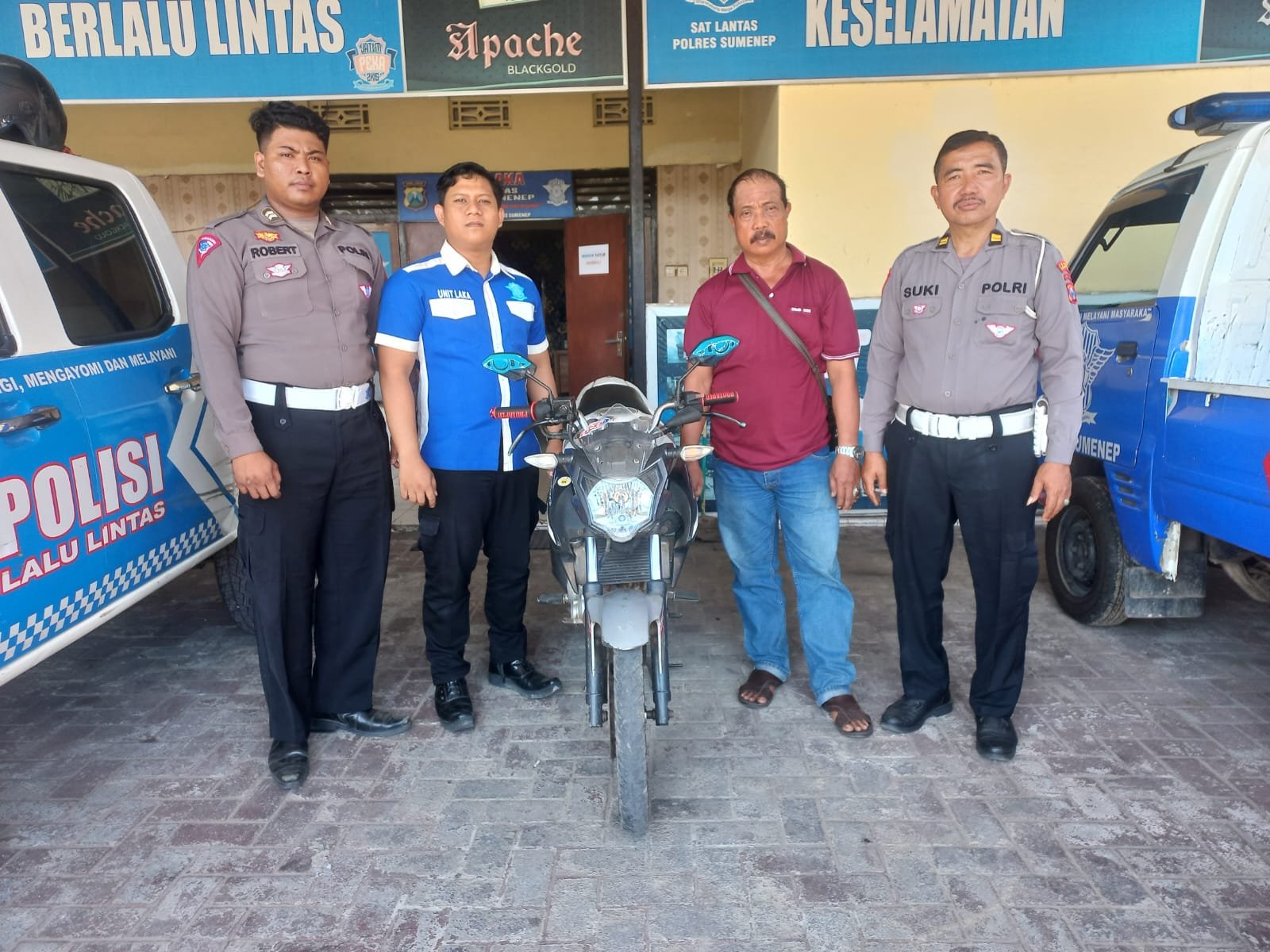 Unit Gakkum Polres Sumenep Berhasil Ungkap Kasus Tabrak Lari di Jalan Raya Gelugur, Korban Meninggal, Pelaku dan Sepeda Motor Langsung Diamankan 1 WhatsApp Image 2024 06 12 at 11.31.18