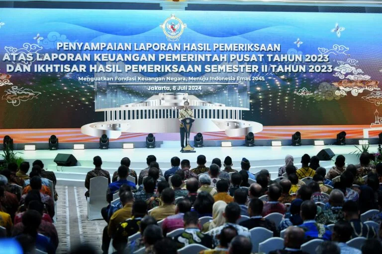 PENYAMPAIAN HASIL PEMERIKSAAN BPK, BUPATI “HARUS CERMAT DAN TRANSPARAN DALAM PENATAAN SISTEM KEUANGAN DAERAH”