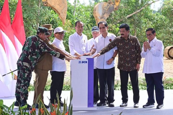 Panglima TNI Dampingi Presiden RI Groundbreaking dan Resmikan Infrastruktur di IKN 1 WhatsApp Image 2024 08 13 at 09.34.51