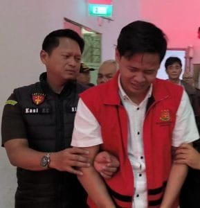 Kejati Jabar Tahan Tersangka diduga Korupsi hibah dana NPCI Prov Jabar 2021-2023 1 IMG 20241011 WA01411 289x300 1