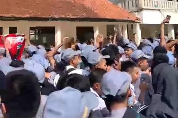 f4cab9a0 3176 4f62 994b ea6c15766702