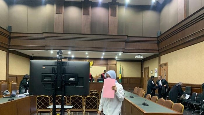 eks panitera pengadilan negeri jakarta timur pn jaktim rina pertiwi didakwa menerima suap sebesar rp 1 miliar terkait pengurus 1 169