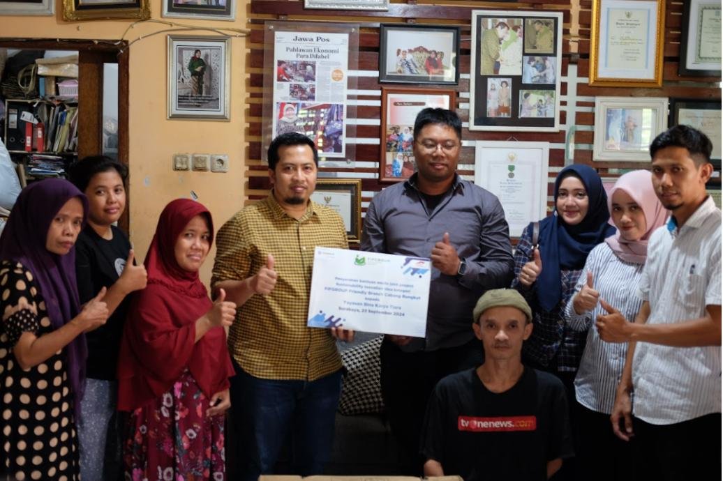 Kolaborasi FIFGROUP Cabang Rungkut dan Yayasan Bina Karya Tiara: Gelar Pelatihan Keterampilan untuk Penyandang Disabilitas 1 WhatsApp Image 2024 12 02 at 10.16.10
