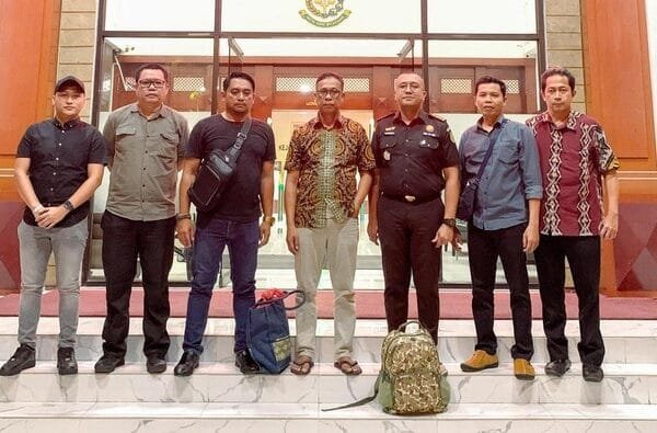 terpidana perkara tindak pidana korupsi pemanfaatan aset pemerintah provinsi ntt yang berstatus daftar pencarian orang dpo her 169