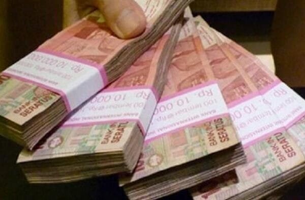 Ilustrasi uang tunjangan kinerja di instansi militer yang dimanipulasi oleh bendahara