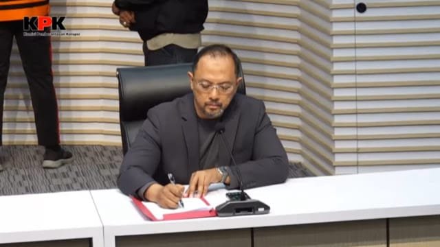 dbf1717a f0dc 4ee9 a23d c4d020cf013c