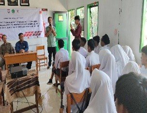 Upaya membantu menemukan dan menggali Potensi Minat Dan Bakat (Talent Mapping) bagi siswa siswi sekitar wilayah DAS Citarum Kab. Bandung 5 4