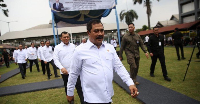 momen menteri imipas makan siang bareng warga binaan rutan cipinang 1740464960788 169