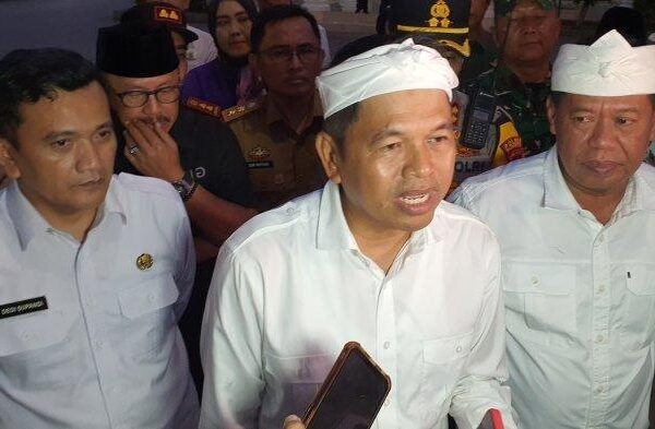 Dedi Mulyadi senin malam