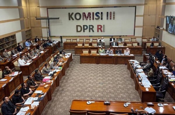 rapat komisi iii dpr 1742187127334 169