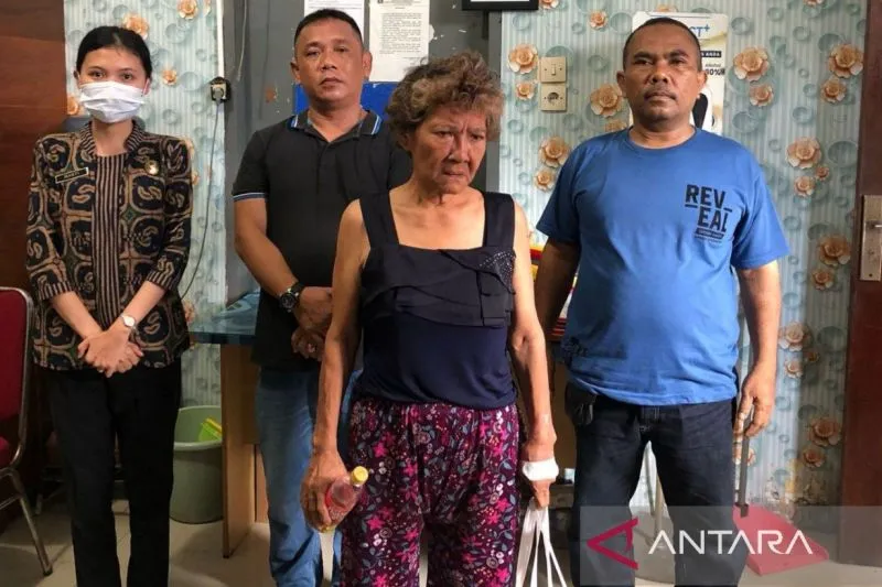 Drama Penangkapan Tersangka Korupsi Aset KAI: Lawan Petugas, Ngaku Pingsan, Dilarikan ke Rumah Sakit 1 1000341810.jpg