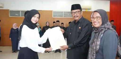Bupati Sukabumi Lantik PNS dan CPNS 2025: ASN Harus Jadi Garda Terdepan Pelayanan Publik 1 1744696471436259 0
