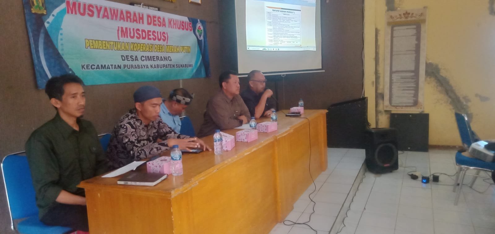 PEMERINTAH DESA CIMERANG BENTUK KOPERASI MERAH PUTIH Dorong Kemandirian Ekonomi dan Kesejahteraan Warga 1 WhatsApp Image 2025 04 23 at 00.14.30 ac9f1aac