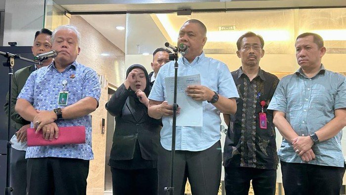 Ketua PN Jakarta Selatan Ditangkap Kejagung Terkait Suap Penanganan Perkara, Uang Tunai Disita Saat Penggeledahan 1 konferensi pers penangkapan ketua pn jaksel muliadetikcom 1744475377173 169