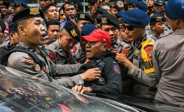 sidang hasto diwarnai keributan 1745487444167 169