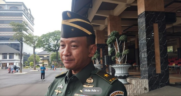 TNI AD Bantu Pemakaman Korban Ledakan Amunisi di Garut, 13 Jiwa Gugur Termasuk 9 Warga Sipil Screenshot 2025 05 13 163947