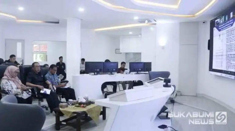 Sekda Ade Suryaman saat mengikuti kegiatan asistensi dan monitoring serta evaluasi pelaksanaan capaian UCJ