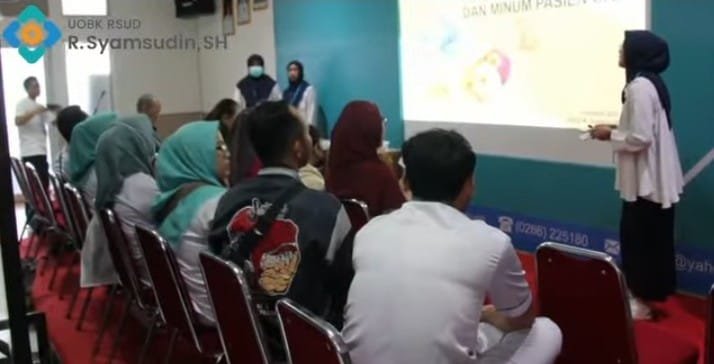 Edukasi Mandiri untuk Pasien Gagal Ginjal RSUD R. Syamsudin, SH Gelar Seminar Awam dan Re-edukasi CAPD 2 WhatsApp Image 2025 05 21 at 23.08.58 227e97e4