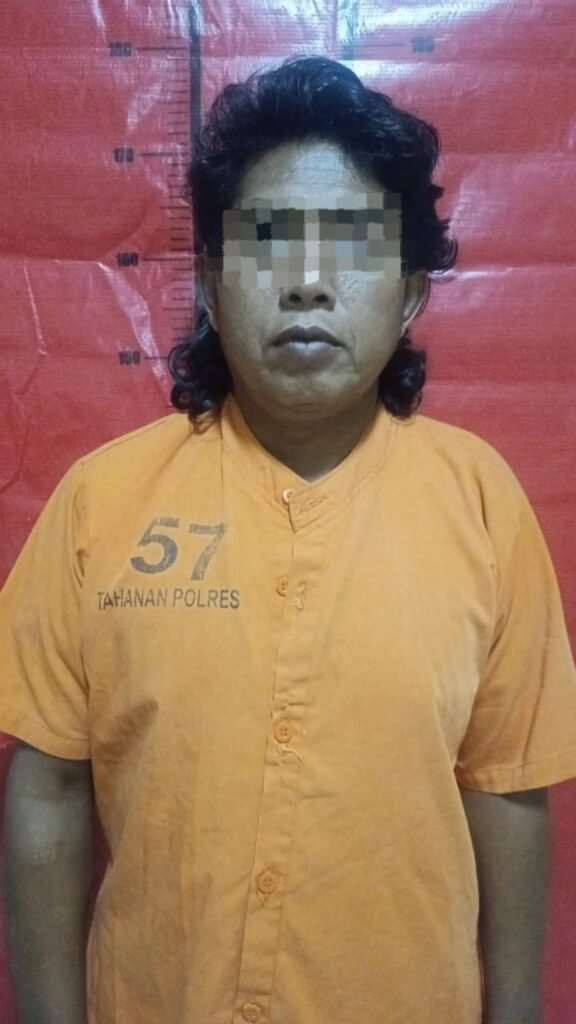 Oknum LSM dan PNS Terjaring OTT Satreskrim Polres Sumenep Saat Melakukan Pemerasan Kades 2 WhatsApp Image 2025 05 27 at 14.12.31 6c746114