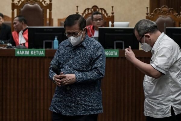 antarafoto sidang putusan hakim pn surabaya nonaktif 1746710149 ratio 16x9 1