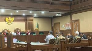 Eks Pejabat PT Timah Alwin Albar Divonis 10 Tahun Penjara dalam Kasus Korupsi Rp 300 Triliun 1 download 18