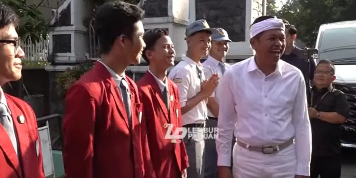 gubernur jawa barat uang saku anak SMA 111538212