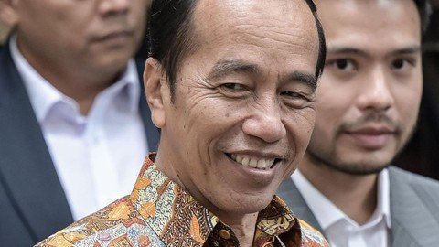 jokowi laporkan tuduhan ijazah palsu ke polda metro jaya 1745998344588 169