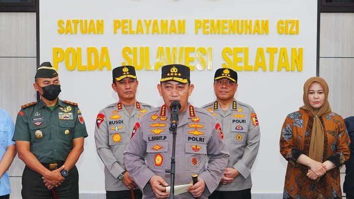 kapolri jenderal listyo sigit prabowo meninjau satuan pelayanan pemenuhan gizi sppg polda sulawesi selatan sulsel 1747303866298 169