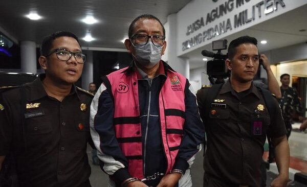 kejagung tetapkan tiga tersangka kasus perintangan penyidikan kasus timah dan impor gula 1745279426687 169