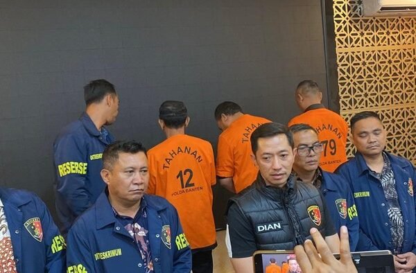 ketua kadin cilegon ditetapkan sebagai tersangka dan ditahan terkait kasus minta jatah proyek rp 5 triliun tanpa lelang dok po 1747414116656 169