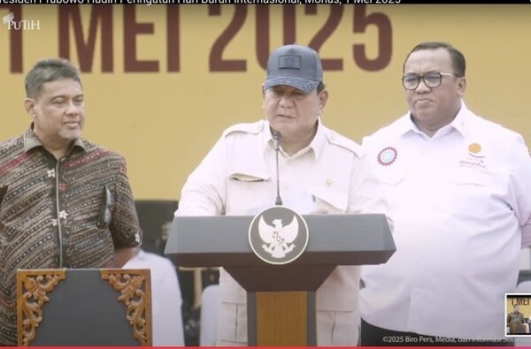 prabowo di peringatan hari buruh di monas 1746073005599 169