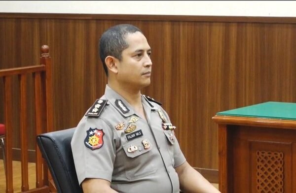 sidang kode etik eks kapolres ngada akbp fajar widyadharma lukman sumaatmaja 1742221642617 169