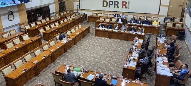 Anggota DPR Soroti Oknum Jaksa yang 'Cawe-Cawe' Proyek Daerah, Jamdatun Klaim Selamatkan Rp26 Triliun Uang Negara 1 uji kelayakan dewas kpk 2 169 e1746593451211