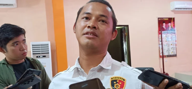 Mantan Kadis Dikbud NTB Aidy Furqan Kembali Mangkir Sidang OTT Kabid SMK, Sidang Ditunda 1 Screenshot 2025 06 04 085112