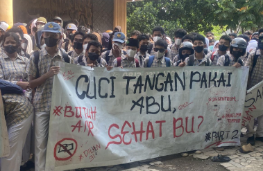 Dugaan Pungli di SMAN 9 Tambun Selatan: Siswa Demo, Pertanyakan Transparansi Dana dan Fasilitas Sekolah 1 Screenshot 2025 06 05 111130