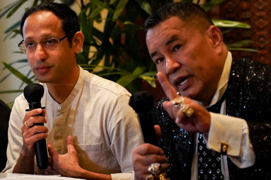 Hotman Paris Bantah Nadiem Makarim Masuk DPO: “Beliau Ada di Jakarta dan Siap Diperiksa” 1 Screenshot 2025 06 10 155354