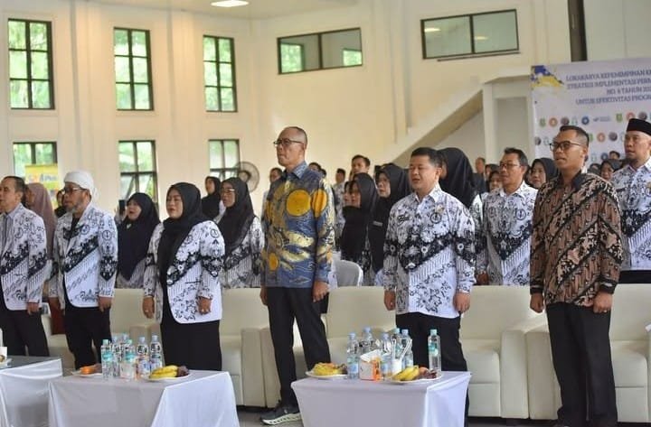 Mengayuh Masa Depan, Berakar pada Budaya: Pesan Walikota Sukabumi untuk Para Kepala Sekolah 1 WhatsApp Image 2025 06 21 at 14.47.06 15602ed3