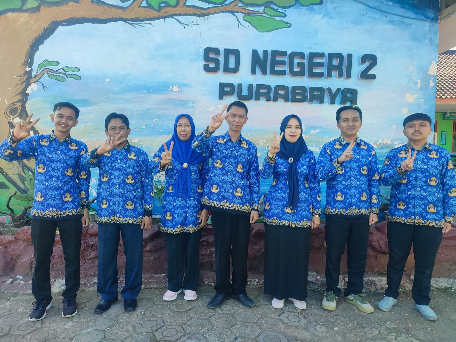 SDN 2 Purabaya Raih Predikat Sekolah Berkinerja Terbaik, Siap Terapkan Pembelajaran Deep Learning dan Kecerdasan Artifisial 1 WhatsApp Image 2025 06 22 at 19.17.57 57ce711f