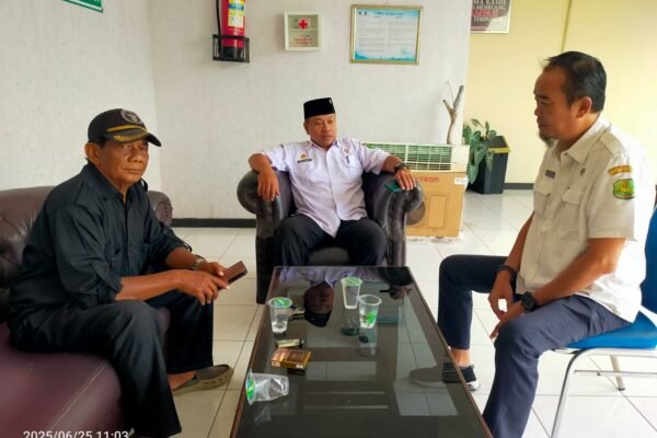 KASUS BUMDES RP 456 JUTA, DESA KALIANGET TIMURMEMASUKI TAHAP PELIMPAHAN BERKAS KE KEJAKSAAN. WhatsApp Image 2025 06 26 at 14.03.02 06e189a1