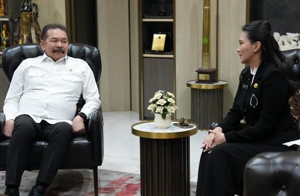 gubernur maluku utara malut sherly tjoanda laos bertemu jaksa agung st burhanuddin 1749714026225 169