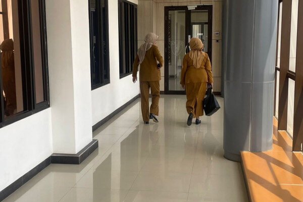 sekda kaltim diperiksa kejati terkait dugaan korupsi hibah dbon rp100 miliar 6847cc2a29321