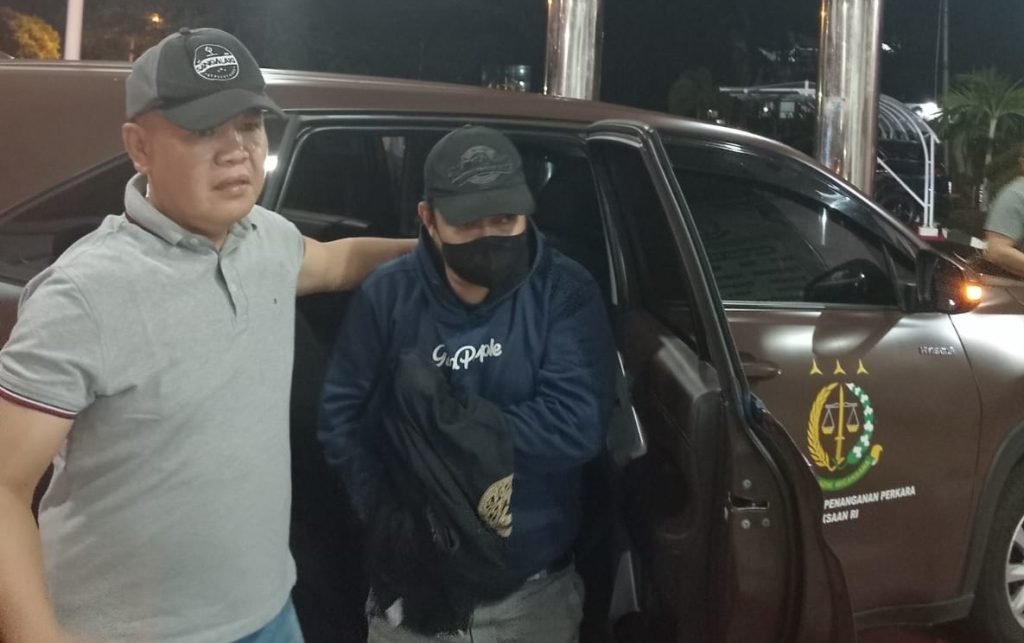 Jaksa Tangkap DPO Korupsi Pengadaan Alkes COVID-19 di Sula, Kerugian Negara Capai Rp1,6 Miliar 1 66f0478c 2485 4c87 84de d4c1ed6c98d7 1024x643 1