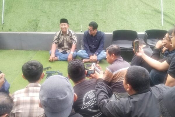 Herman Suherman dan Sekpri Bantah Keras Tudingan Korupsi Proyek PJU Rp40 Miliar di Cianjur IMG 20250715 WA0103 1024x576 1