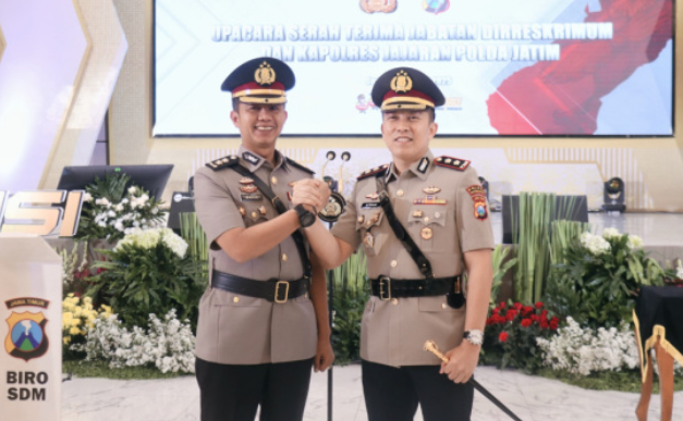 Kapolres Bojonegoro Resmi Berganti, AKBP Mario Prahatinto Dimutasi ke Mabes Polri, AKBP Afrian Satya Permadi Jadi Pengganti 1 Screenshot 2025 07 09 173731