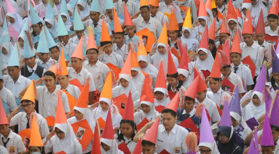 Kebijakan 1 Kelas 50 Siswa di Jabar Picu Kritik: DPRD dan Pakar Pendidikan Soroti Risiko Ketimpangan dan Beban Guru Screenshot 2025 07 09 175413