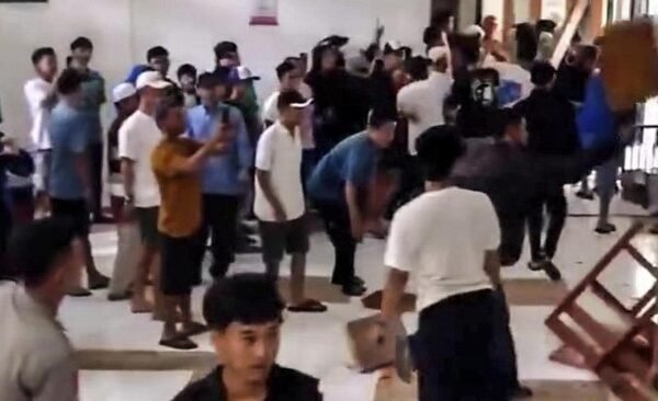 e7cab83611948ff8ed2add2ffab90f6d 1